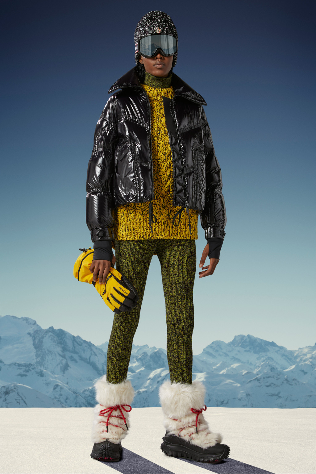 Cluses Short Down Jacket