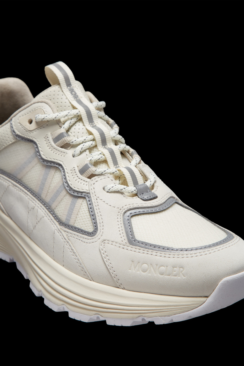 Lite Runner Low Top Sneakers