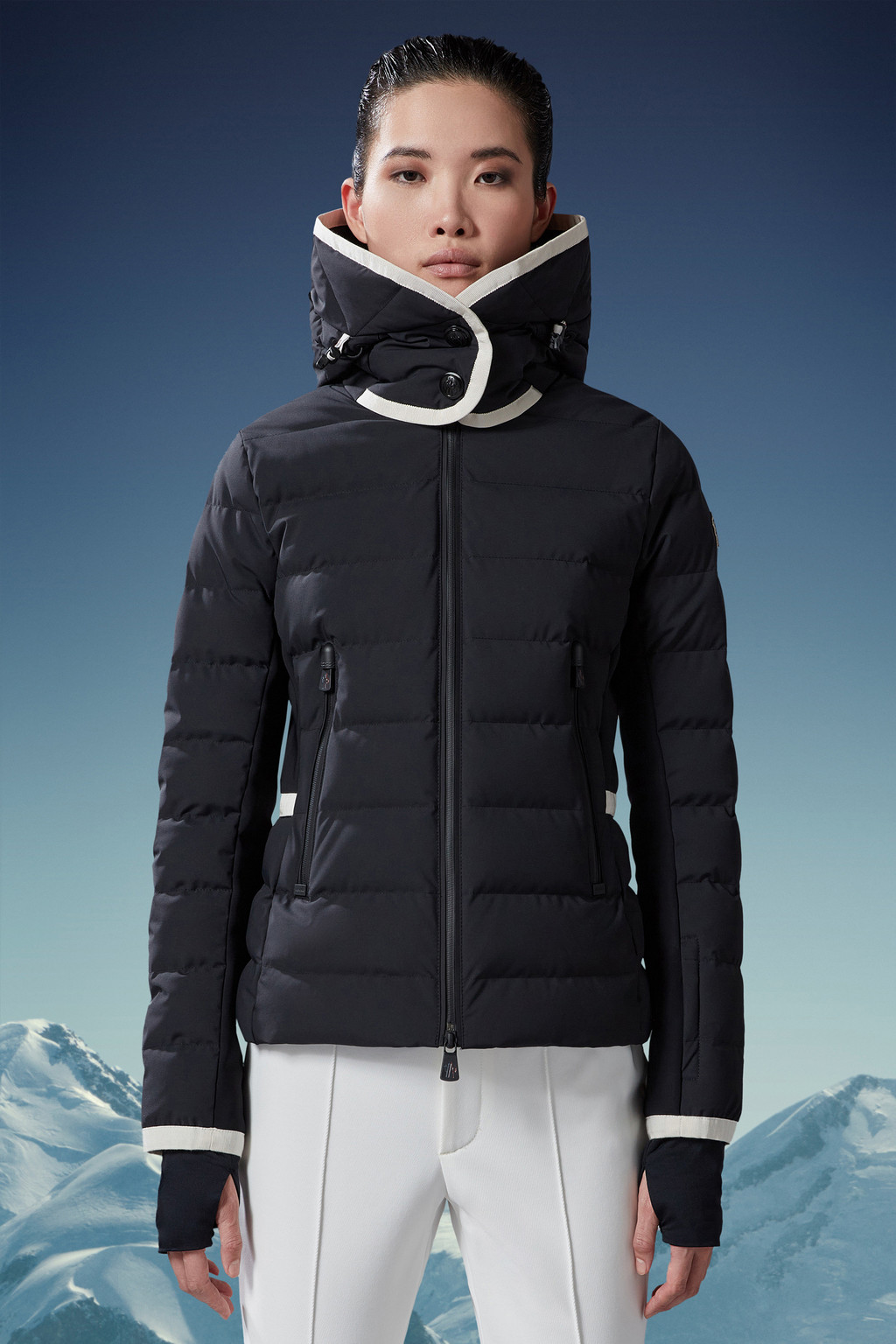 Lamoura Short Down Jacket