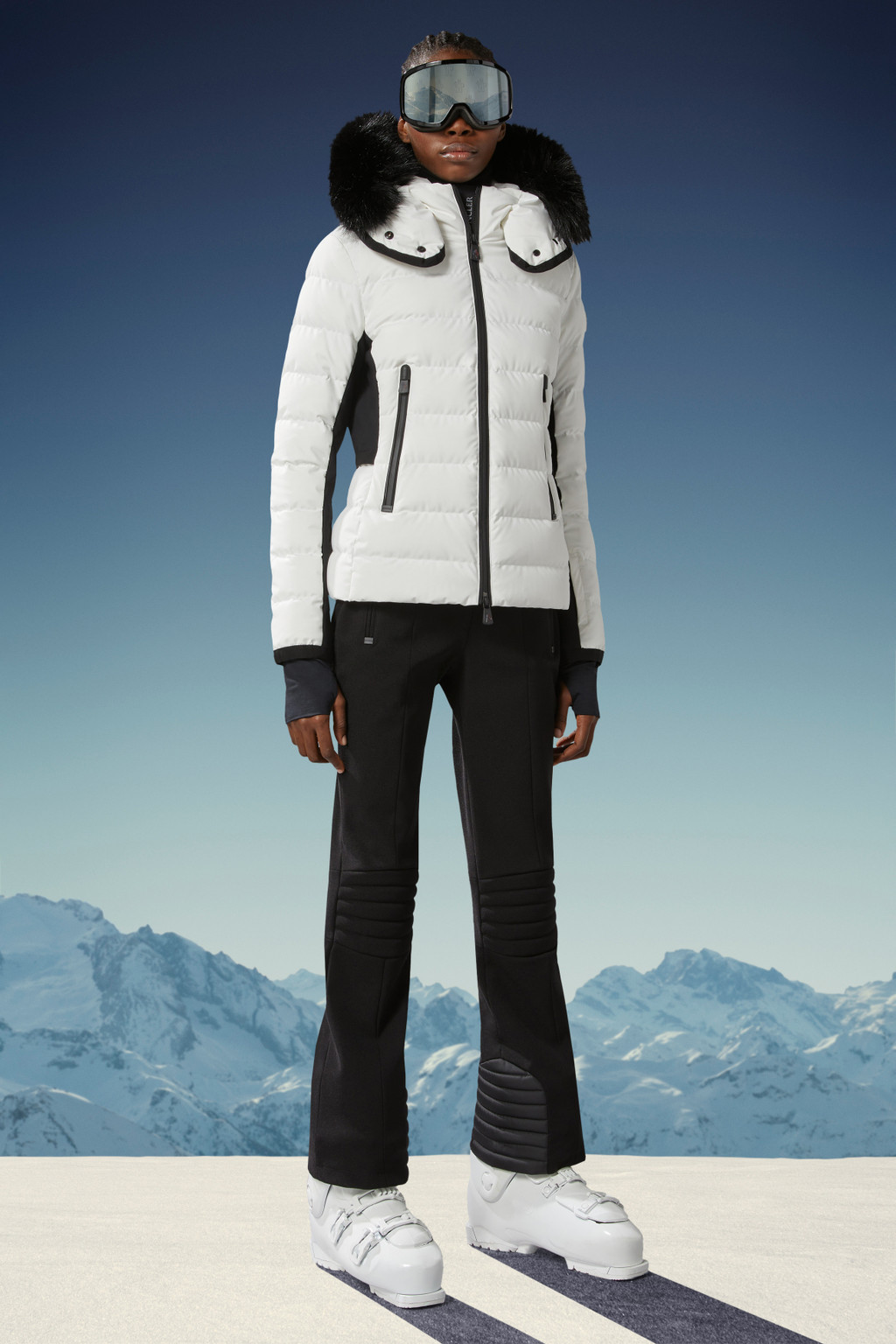 Lamoura Short Down Jacket