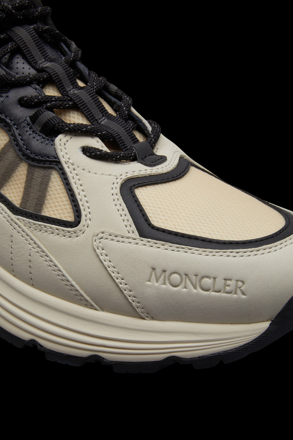 Lite Runner Low Top Sneakers