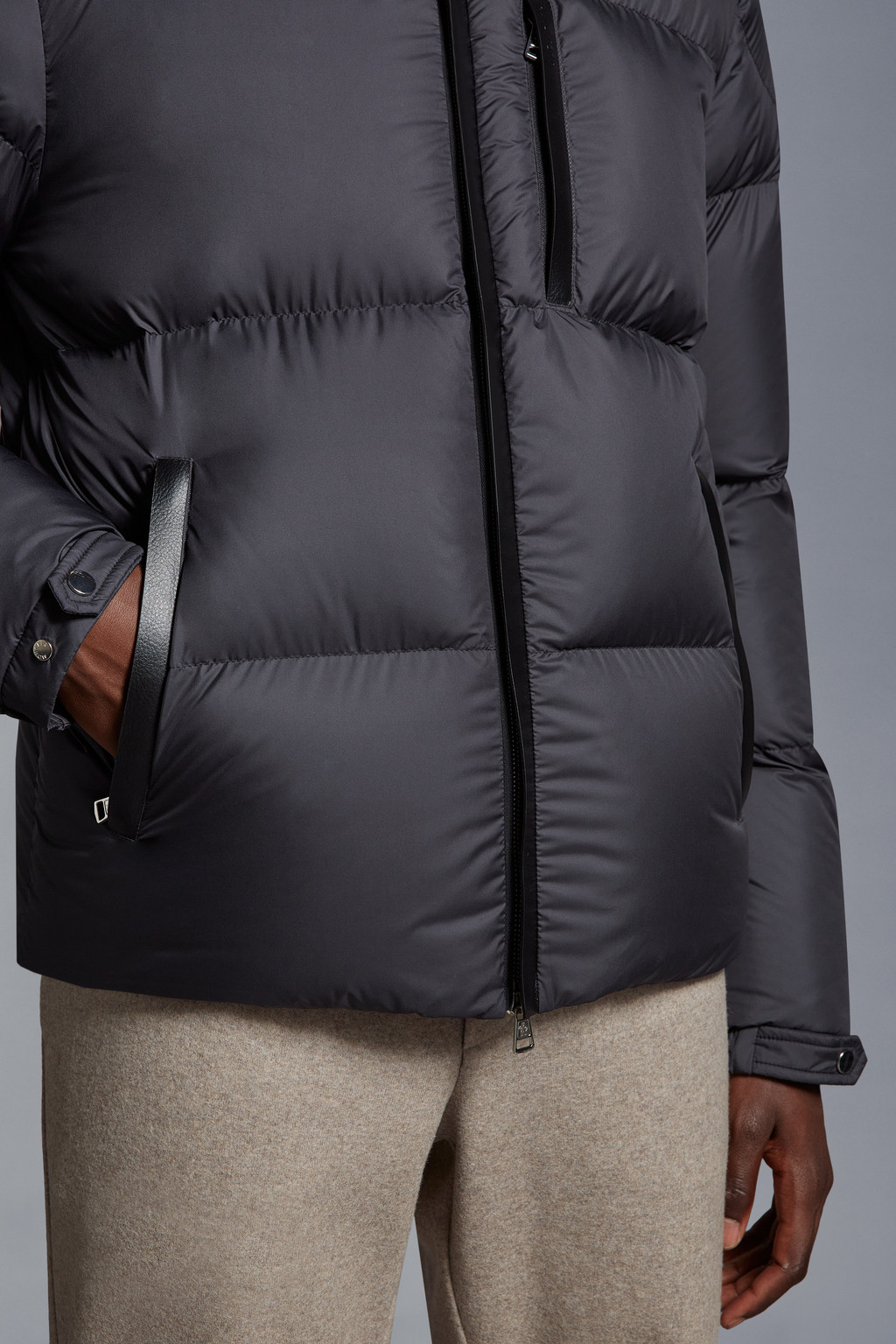 Besbre Short Down Jacket