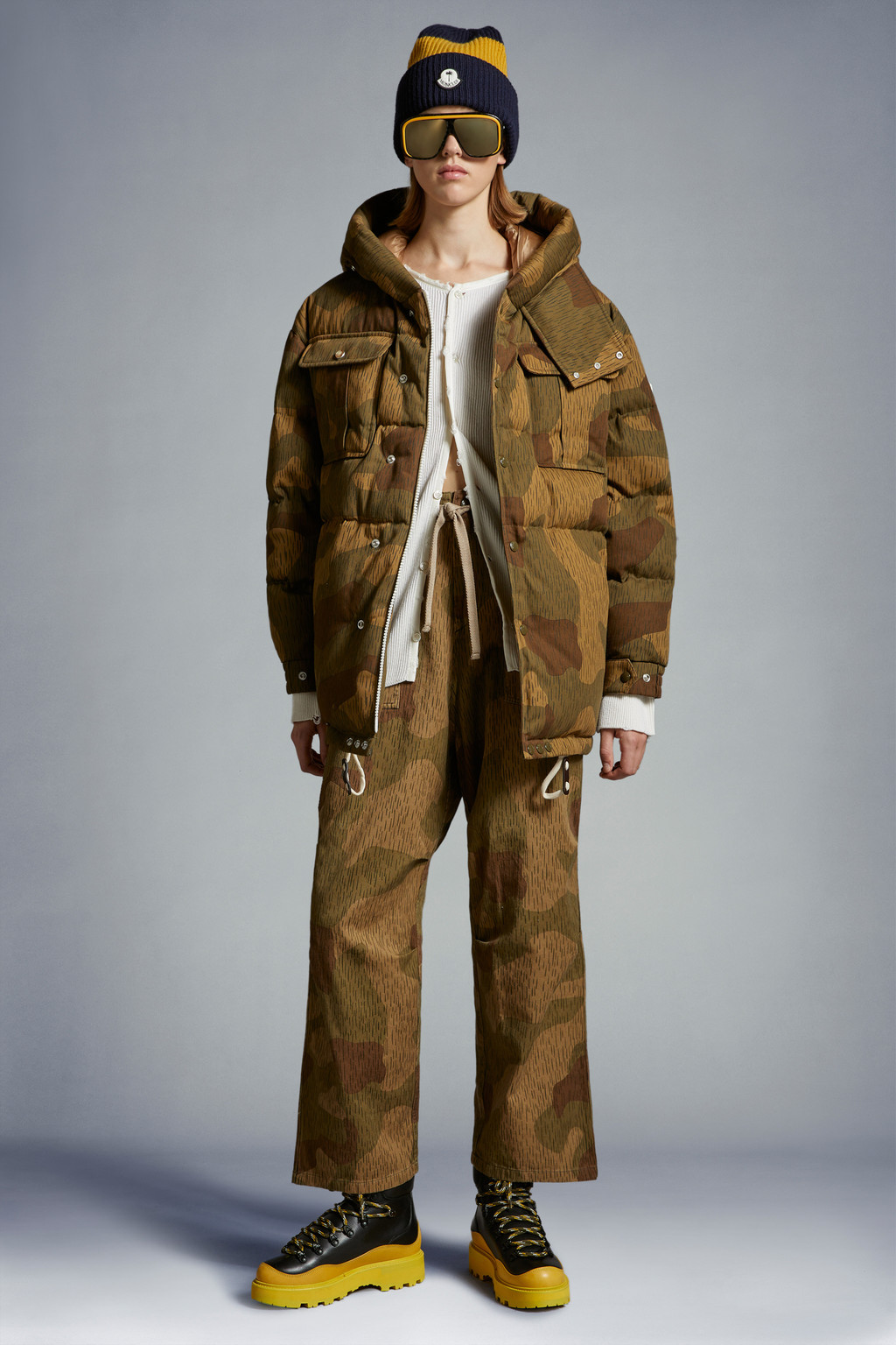 Mandelbrot Short Down Jacket