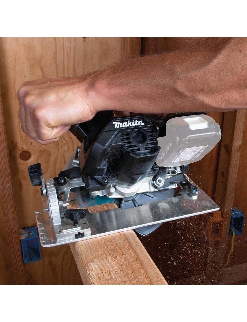 18V 6-1/2 in. LXT Sub-Compact Lithium-Ion Brushless Cordless Circular Saw (Tool Only)