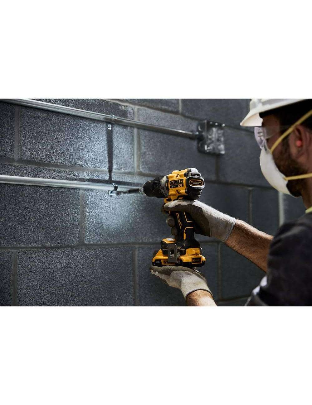 20V MAX XR Hammer Drill and ATOMIC Impact Driver Cordless Combo Kit (2-Tool) and Compact Router with (2) 4Ah Batteries