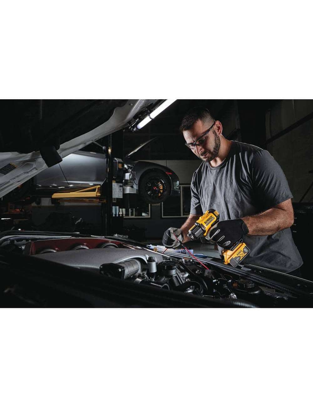 20V MAX Cordless Compact Heat Gun with Flat and Hook Nozzle Attachments