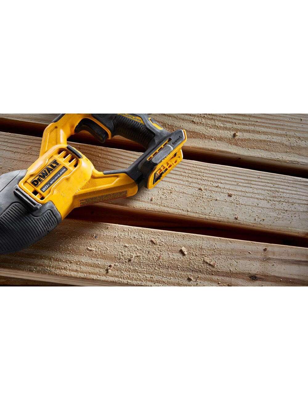 20-Volt MAX XR Cordless Brushless Reciprocating Saw with 20-Volt MAX XR Premium Lithium-Ion 6.0Ah and 4.0Ah Starter Kit