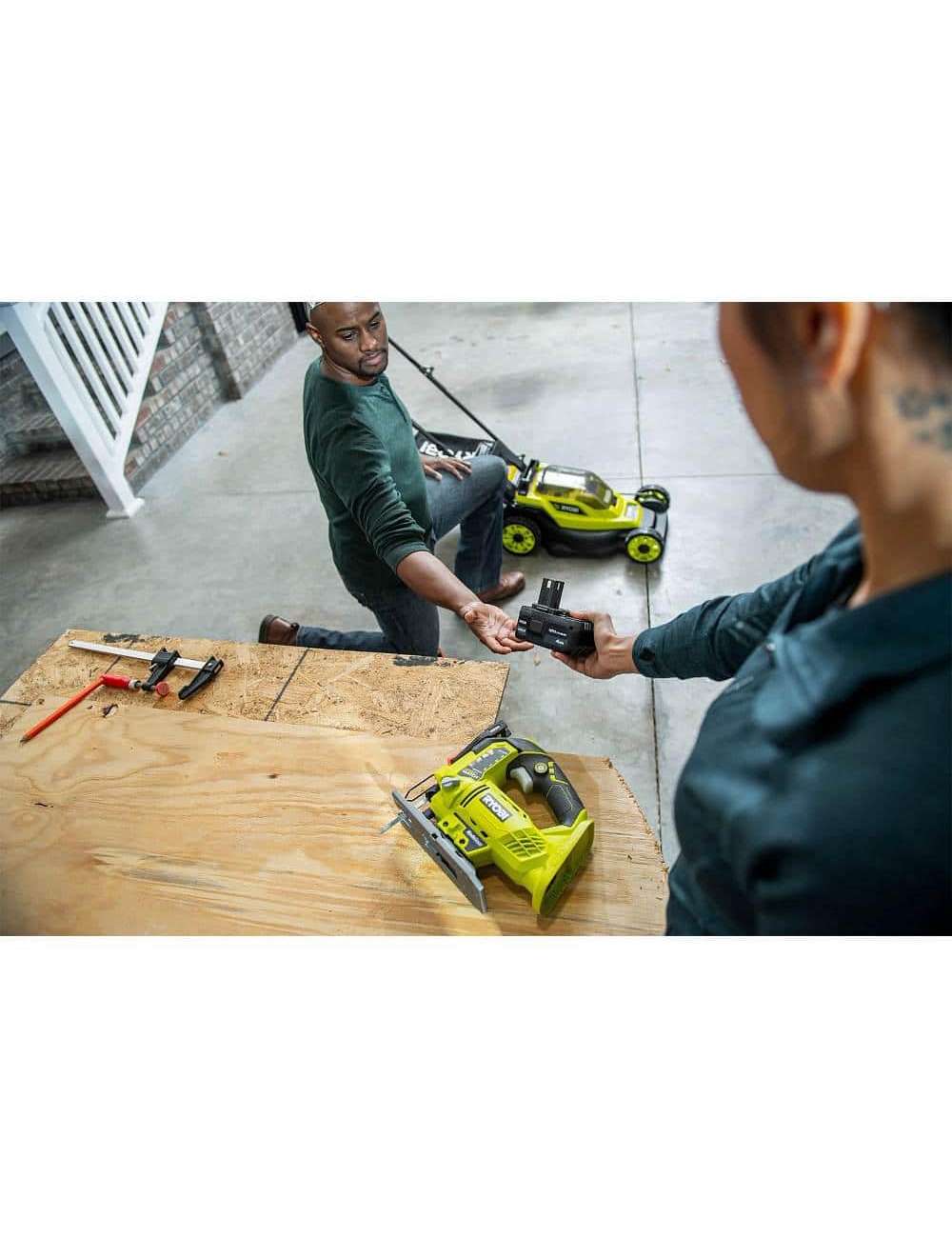 ONE+ 18V Lithium-Ion 4.0 Ah Battery (2-Pack) and Charger Kit