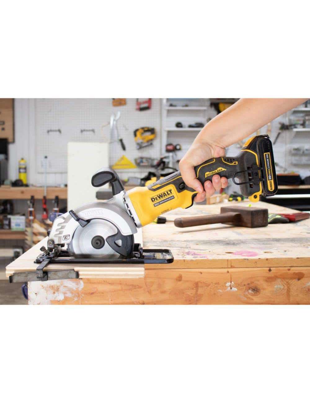 ATOMIC 20V MAX Cordless Brushless 4-1/2 in. Circular Saw (Tool Only)