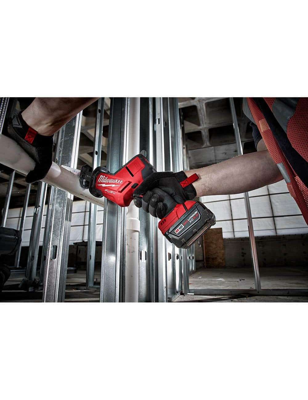 M18 FUEL 18V Lithium-Ion Brushless Cordless HACKZALL Reciprocating Saw w/(2) 5.0 Ah Batteries & Charger