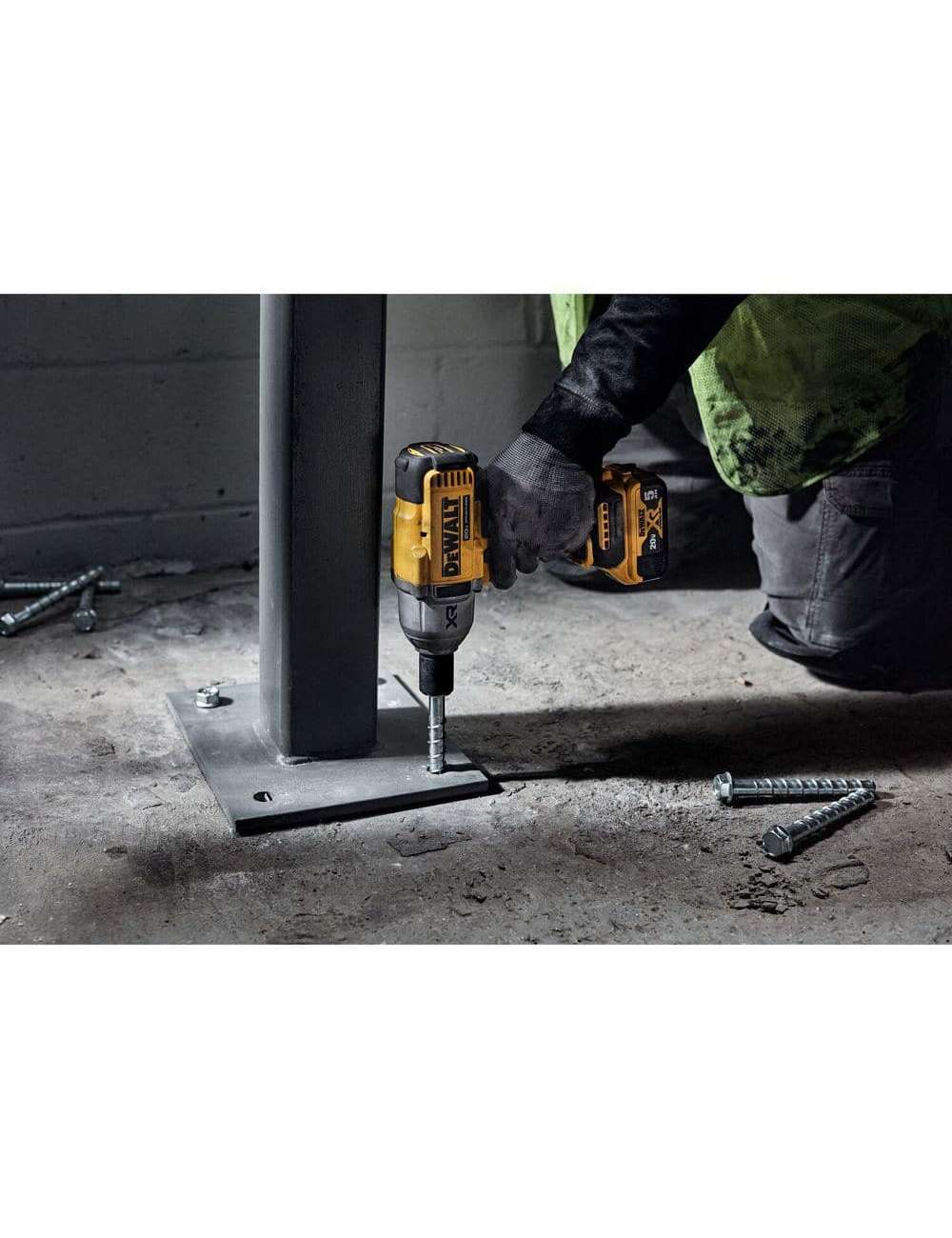 20V MAX Lithium-Ion Cordless 1/2 in. Impact Wrench Kit