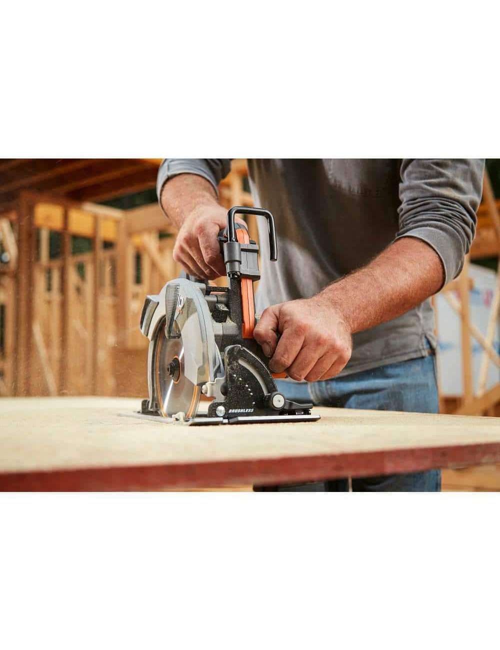 18V 6.0 Ah and 4.0 Ah MAX Output Lithium-Ion Batteries and Charger Kit with Bag