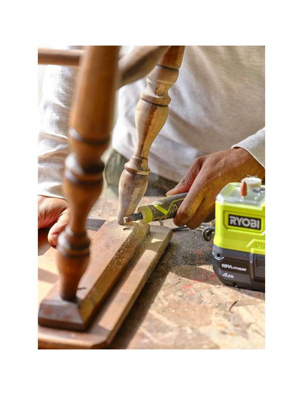 ONE+ 18V Lithium-Ion 4.0 Ah Battery (2-Pack) and Charger Kit