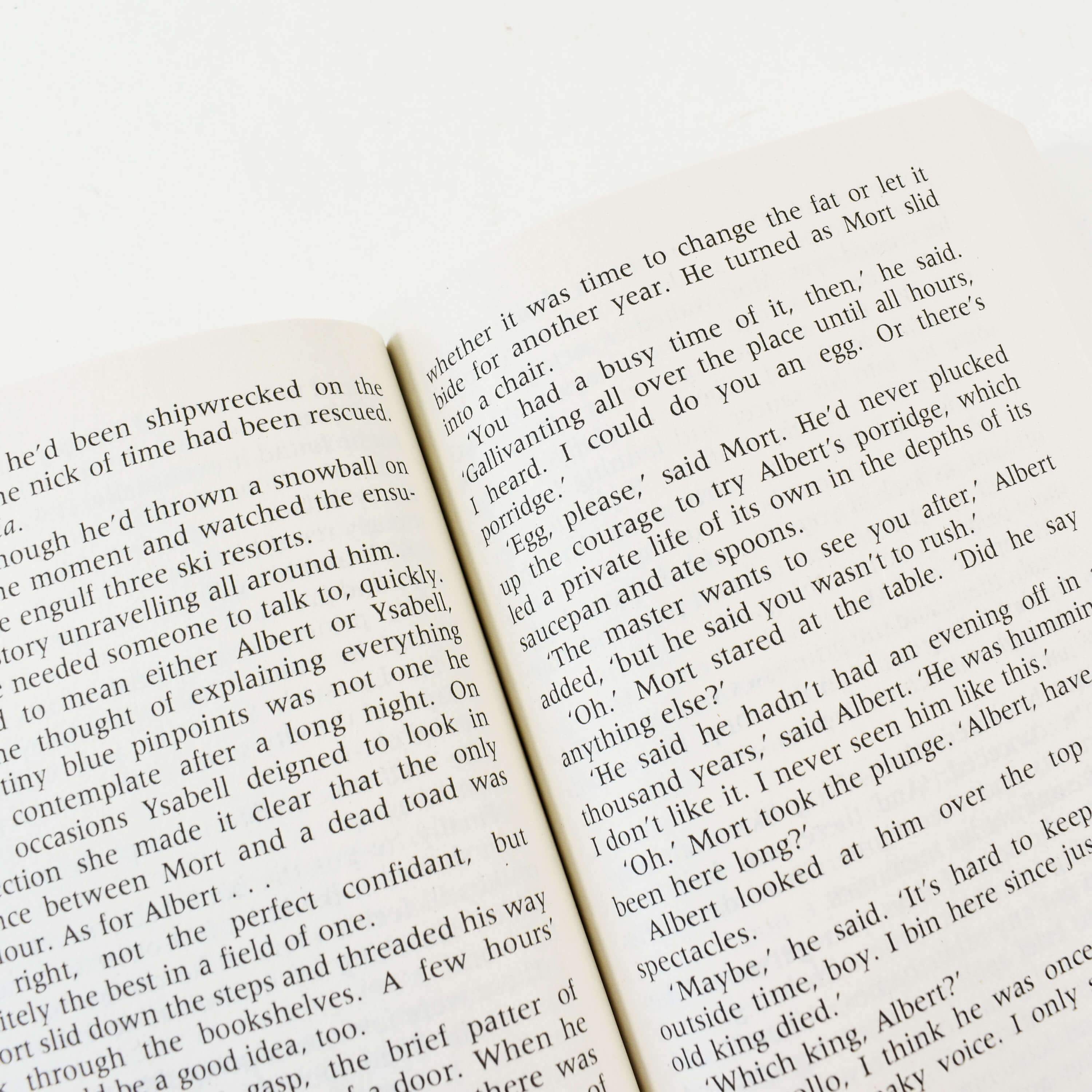 Terry Pratchett's Discworld: Books 1-5 Collection Set - Fiction - Paperback