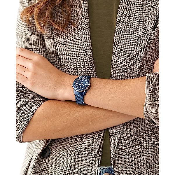 Women's Dive-Inspired Sports Watch