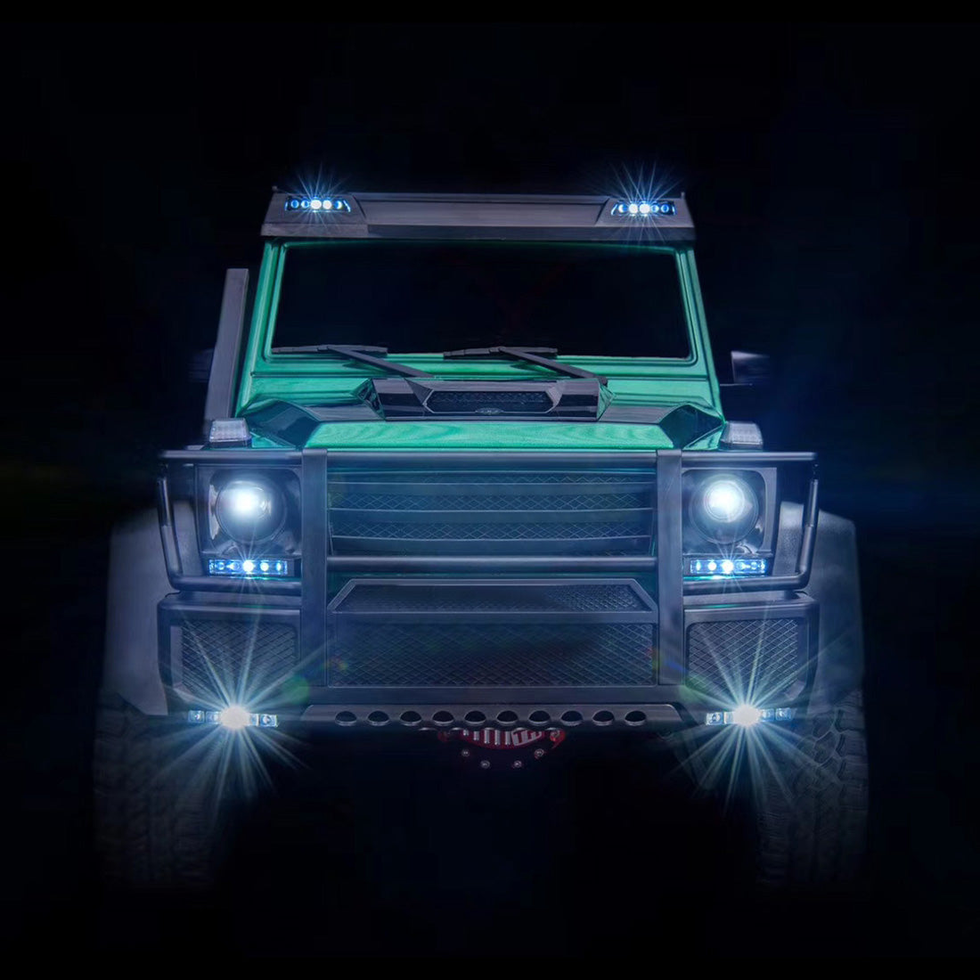 Traction Hobby KM5 1/8 Scale 2.4G RC Crawler Car Off-road Vehicle Climbing Model Car Toy