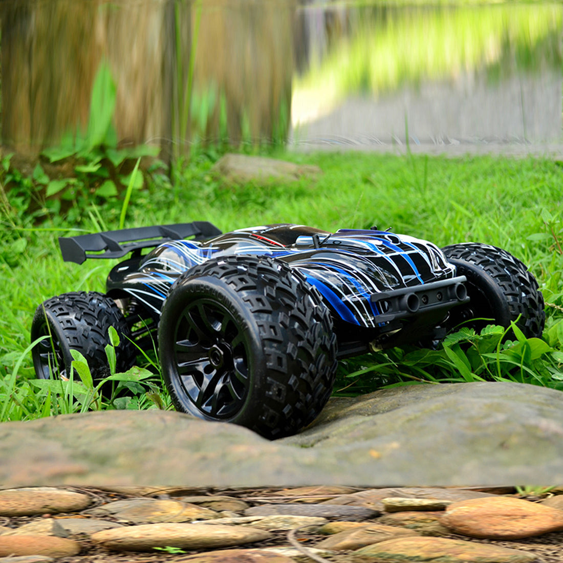 JLB Racing 21101 1/10 2.4G 4WD Off-road Splashproof Flip Brushless Off-road RC Car Remote Control Truck - RTR