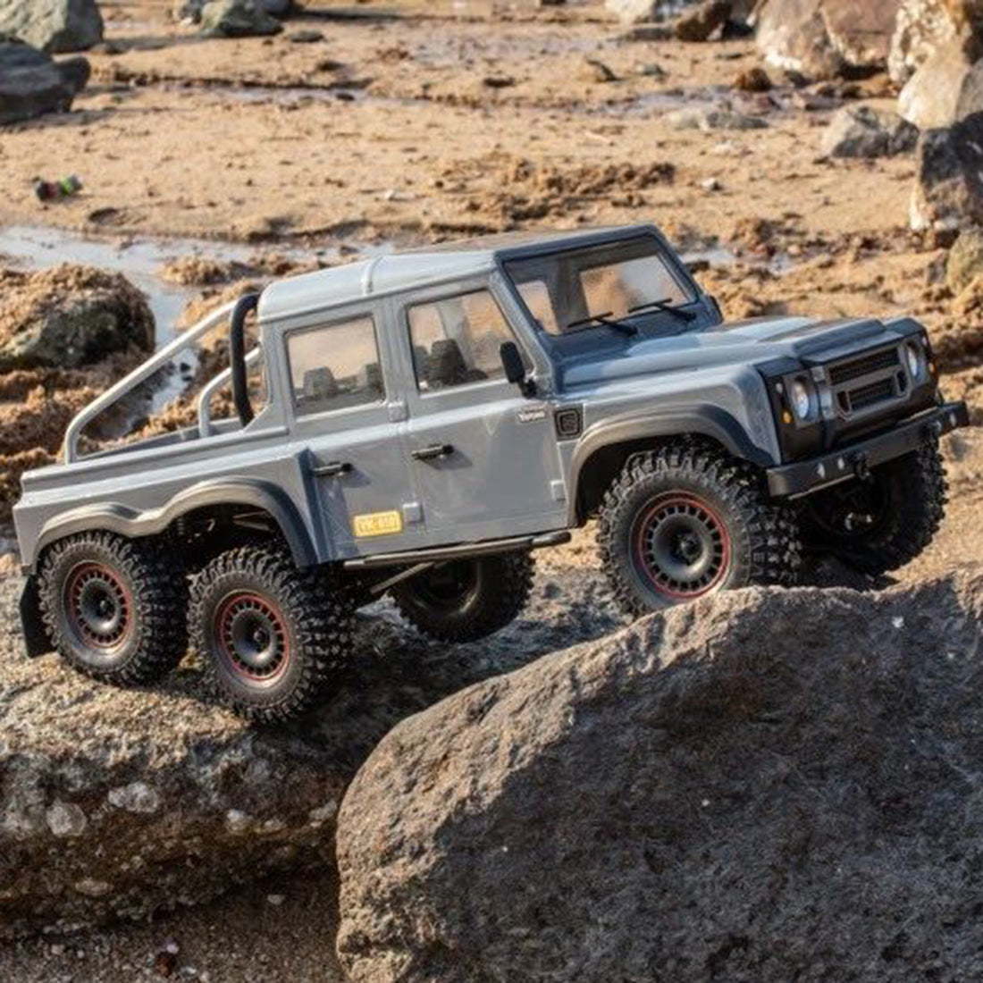 YK 6101 1/10 RC Truck Six-Wheel Pickup Simulated Off-road Clawer with Linkage Light  Differential Lock Speed Transmitter Model Car