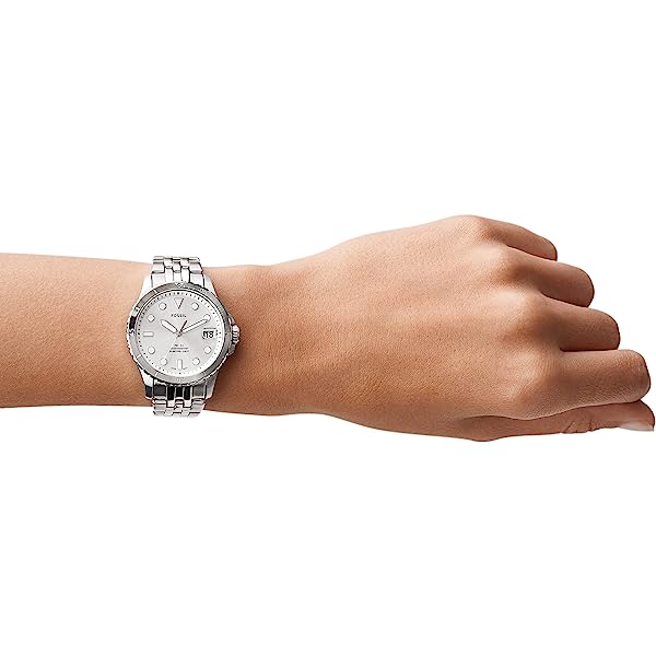 Women's Dive-Inspired Sports Watch