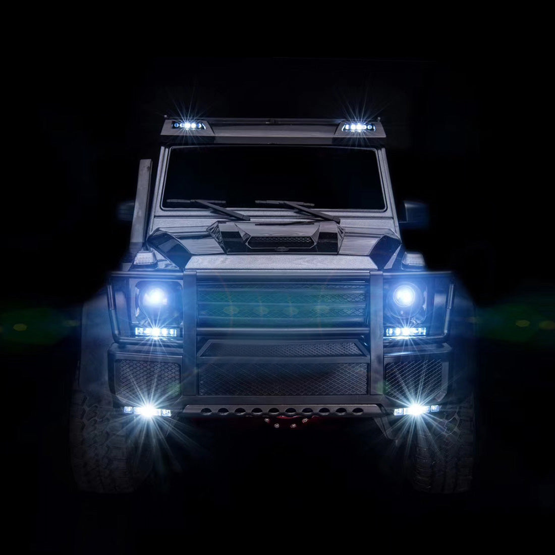 Traction Hobby KM5 1/8 Scale 2.4G RC Crawler Car Off-road Vehicle Climbing Model Car Toy