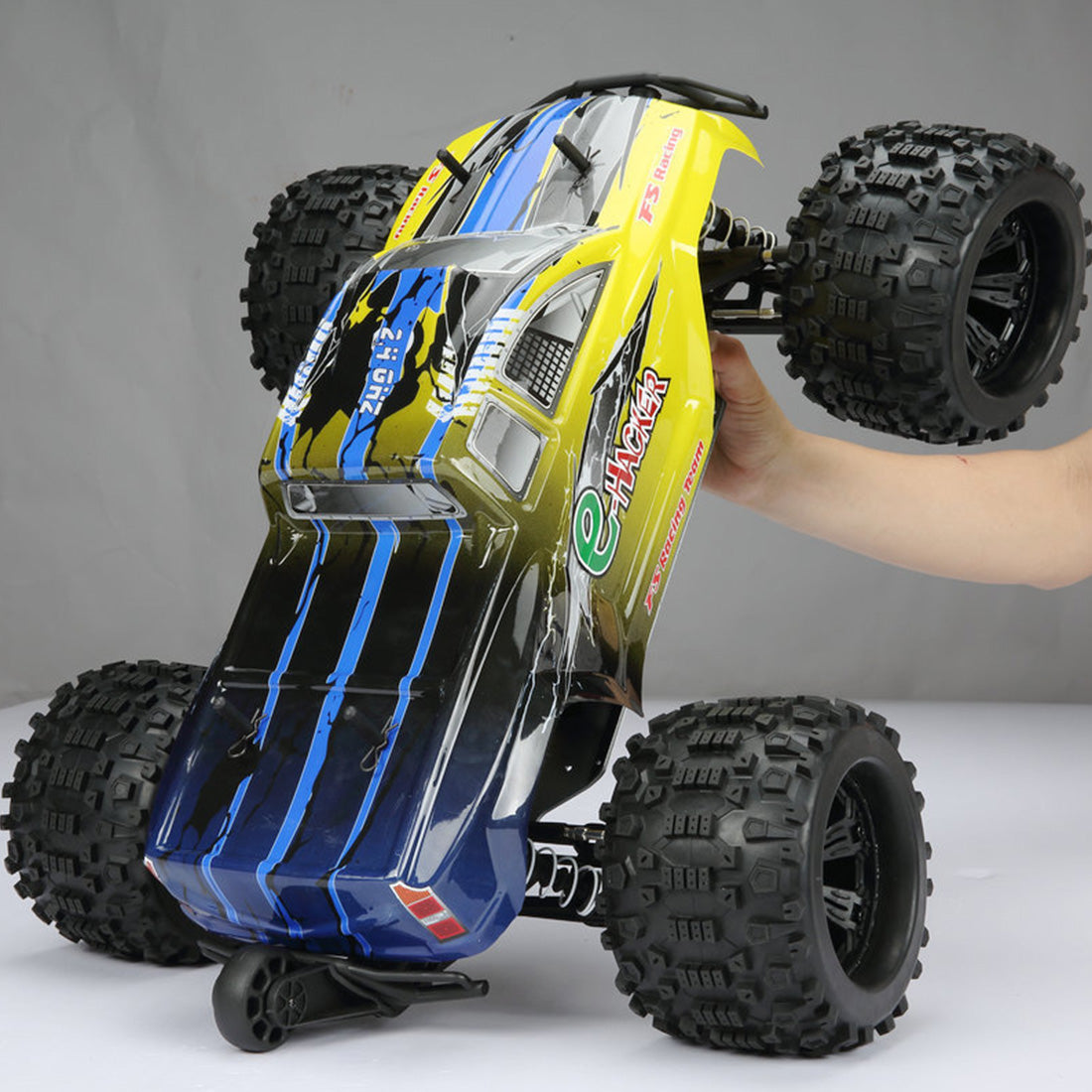 FS Racing 31803  RC Car 1:18 2.4G Wireless 4WD Nitro Vehicle RC Monster Truck Model - RTR