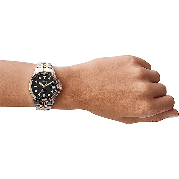 Women's Dive-Inspired Sports Watch