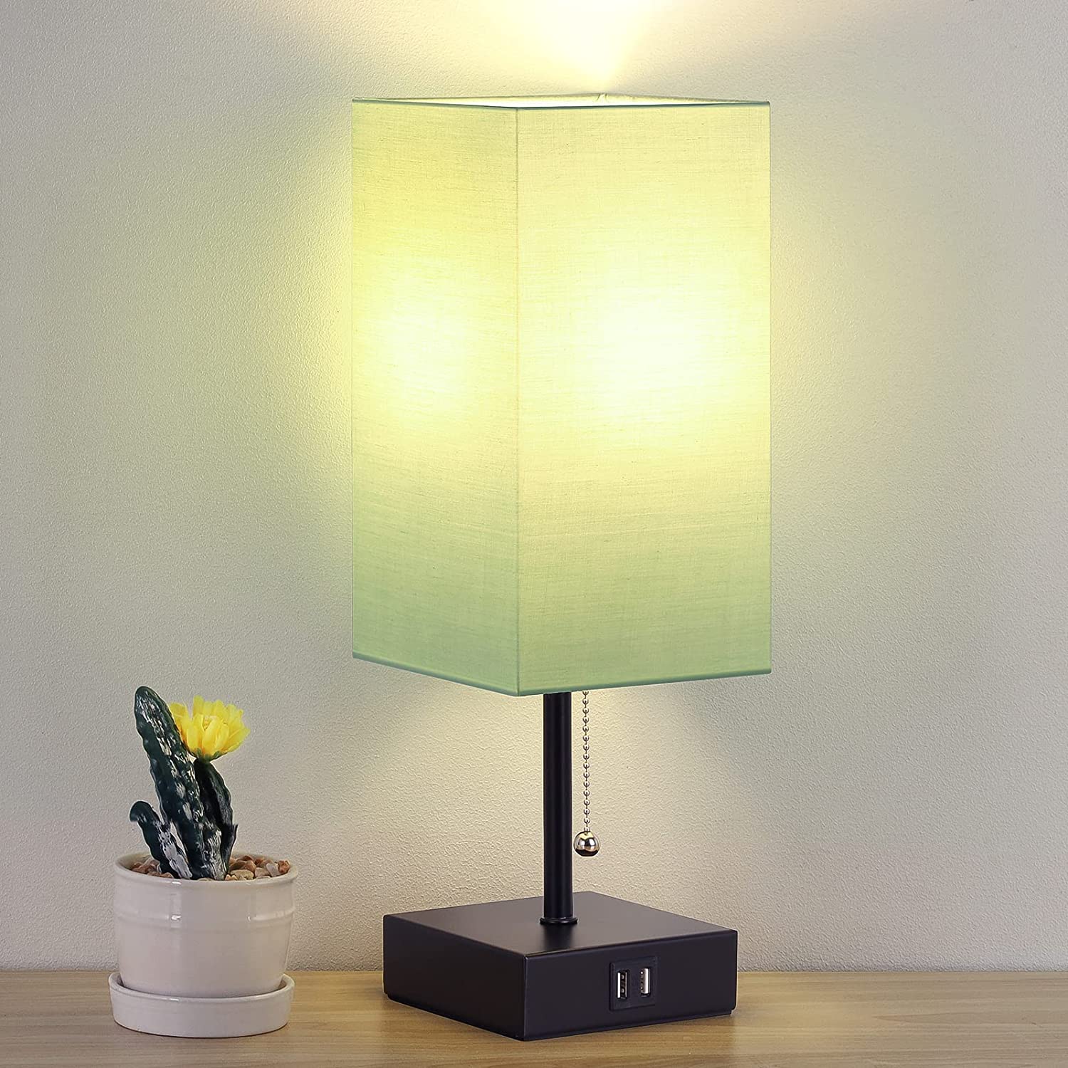 GGOYING Bedside Table Lamp, Pull Chain Table Lamp with Dual USB Charging Ports, 2700K LED Bulb, Fabric Linen Lampshade, Nightstand Lamp for Livingroom Bedroom Office Reading Working