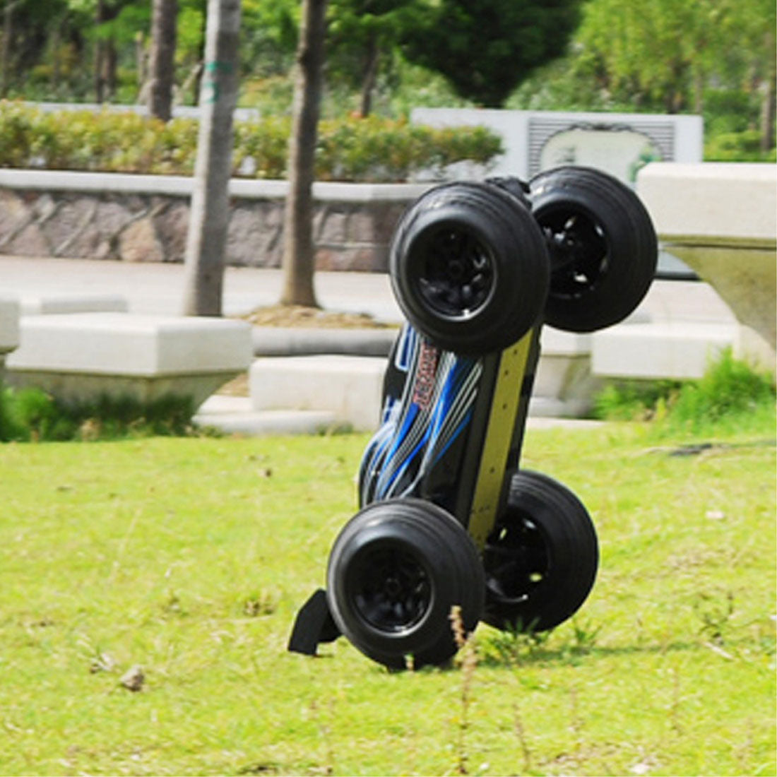 JLB Racing 21101 1/10 4WD 2.4G 80A Off-road Splashproof Flip Brushless Truggy RC Car Remote Control Truck- RTR