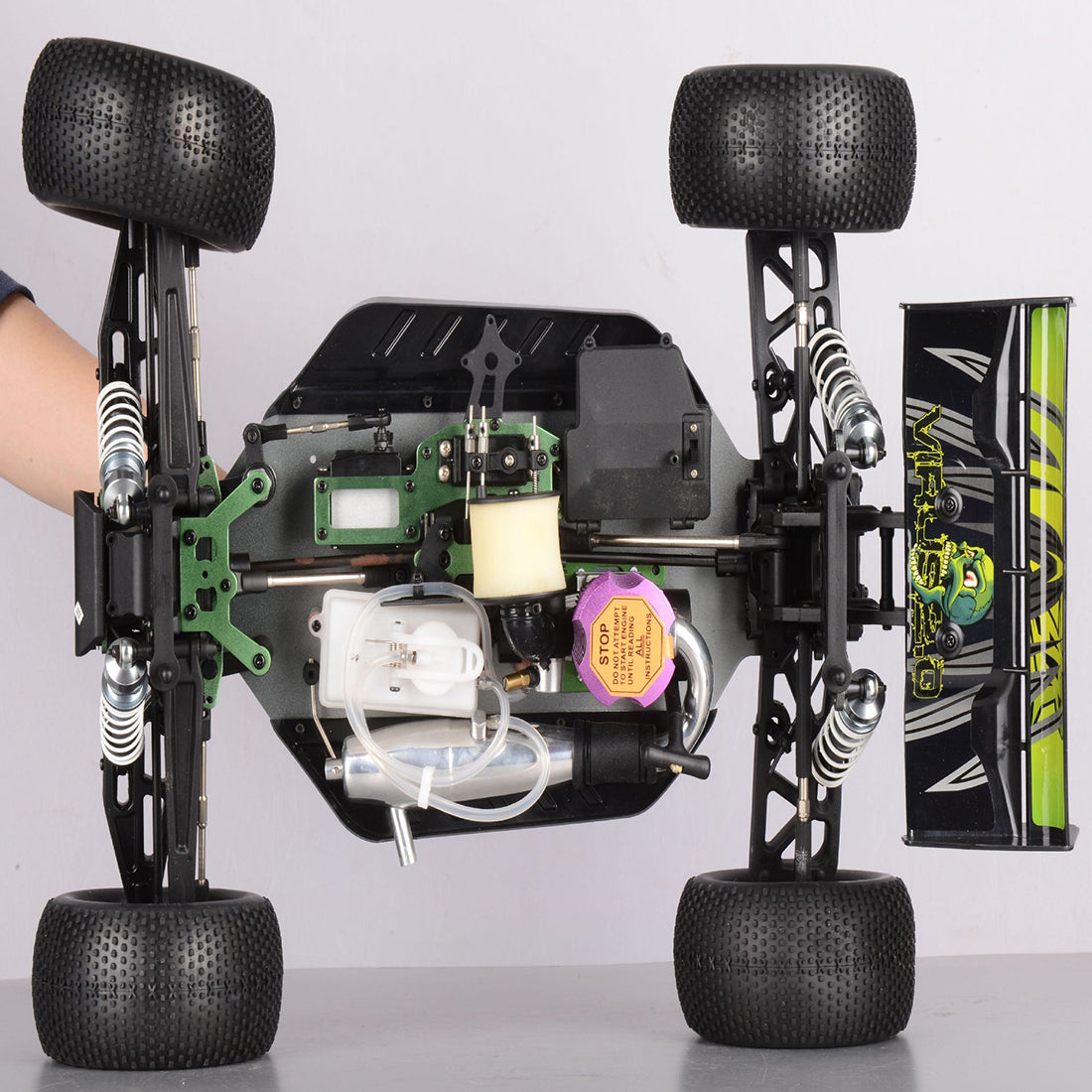 FS Racing 31348PRO 1:18 2.4G RC Car 4WD Gasoline Powered High Speed Off-road Vehicle with 25CXP Nitro Engine -RTR