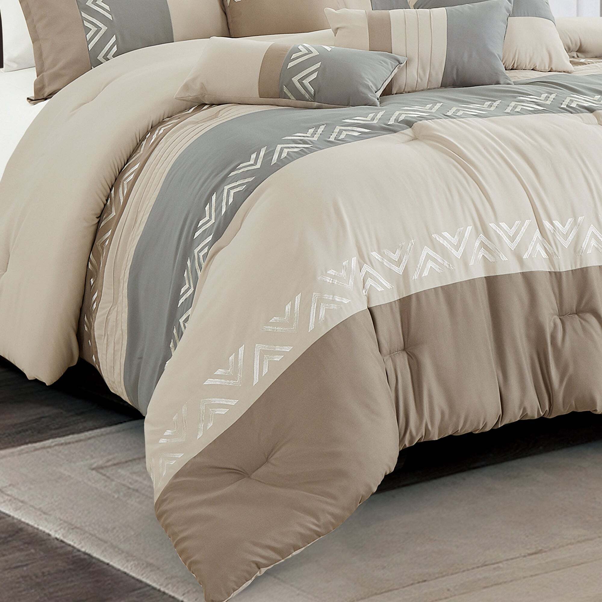 7 Piece Luxurious Stripe Embroidered and Patchwork Comforters Bed in a Bag Queen King Bedding Set