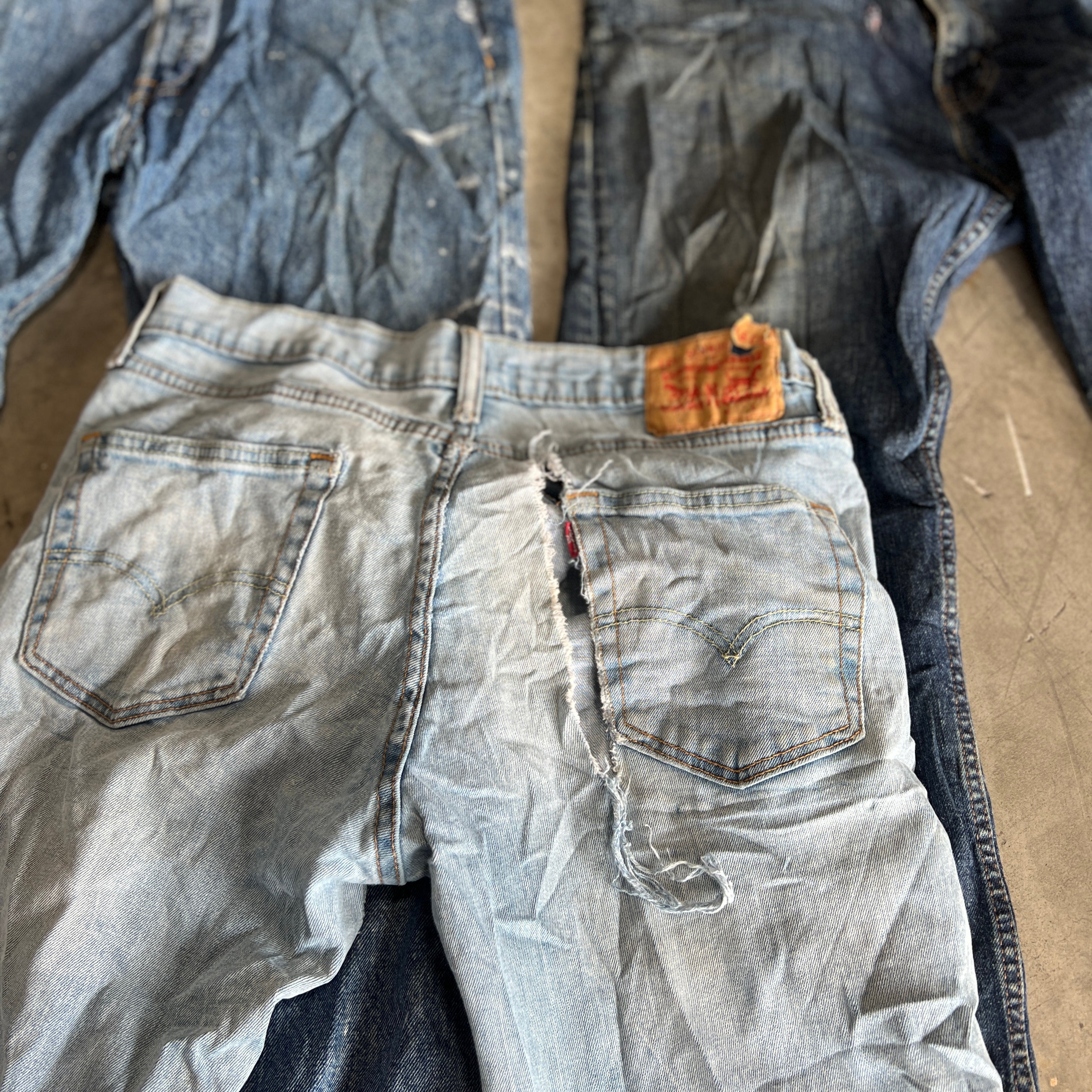 100lb  Jeans All Sizes B Grade Bale