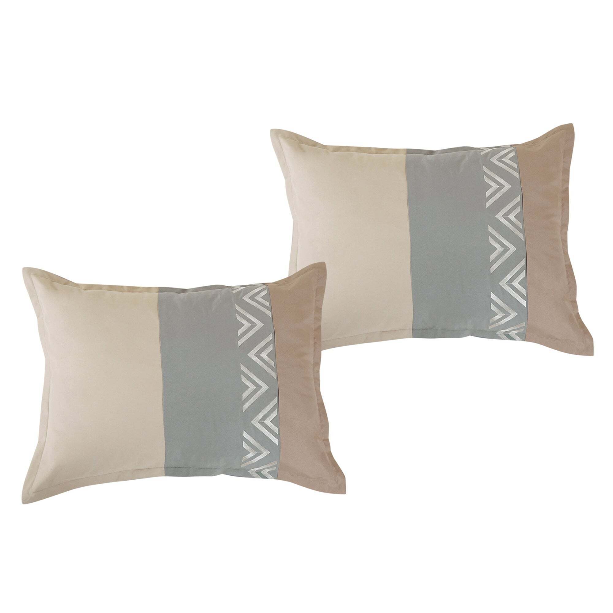 7 Piece Luxurious Stripe Embroidered and Patchwork Comforters Bed in a Bag Queen King Bedding Set