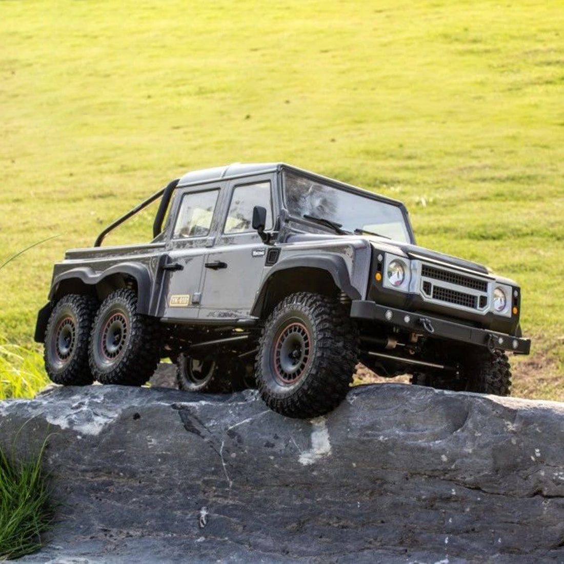 YK 6101 1/10 RC Truck Six-Wheel Pickup Simulated Off-road Clawer with Linkage Light  Differential Lock Speed Transmitter Model Car