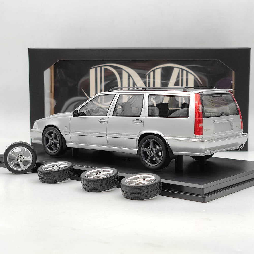 DNA Collectibles 1/18 VOLVO V70 R P80 1998 DNA000155 Model Car Limited Silver Resin Toys Gift