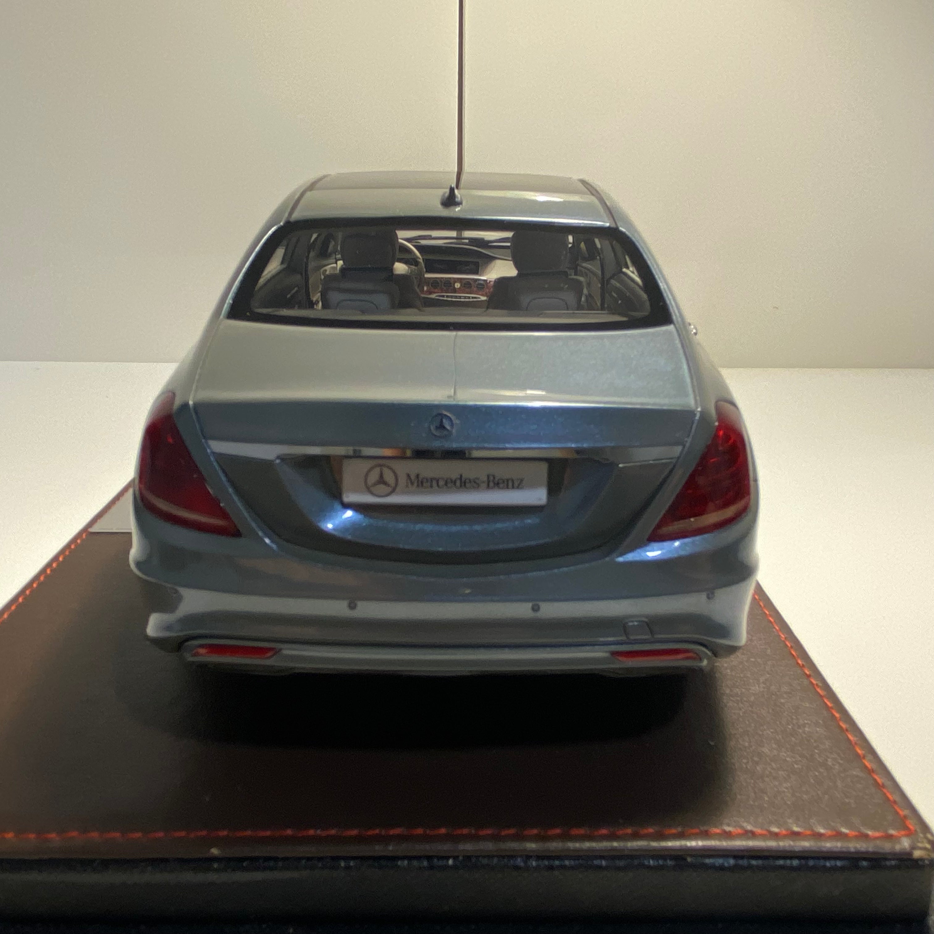 Frontiart 1:18 Mercedes-Benz S-Class（V222）Cyan F044-25