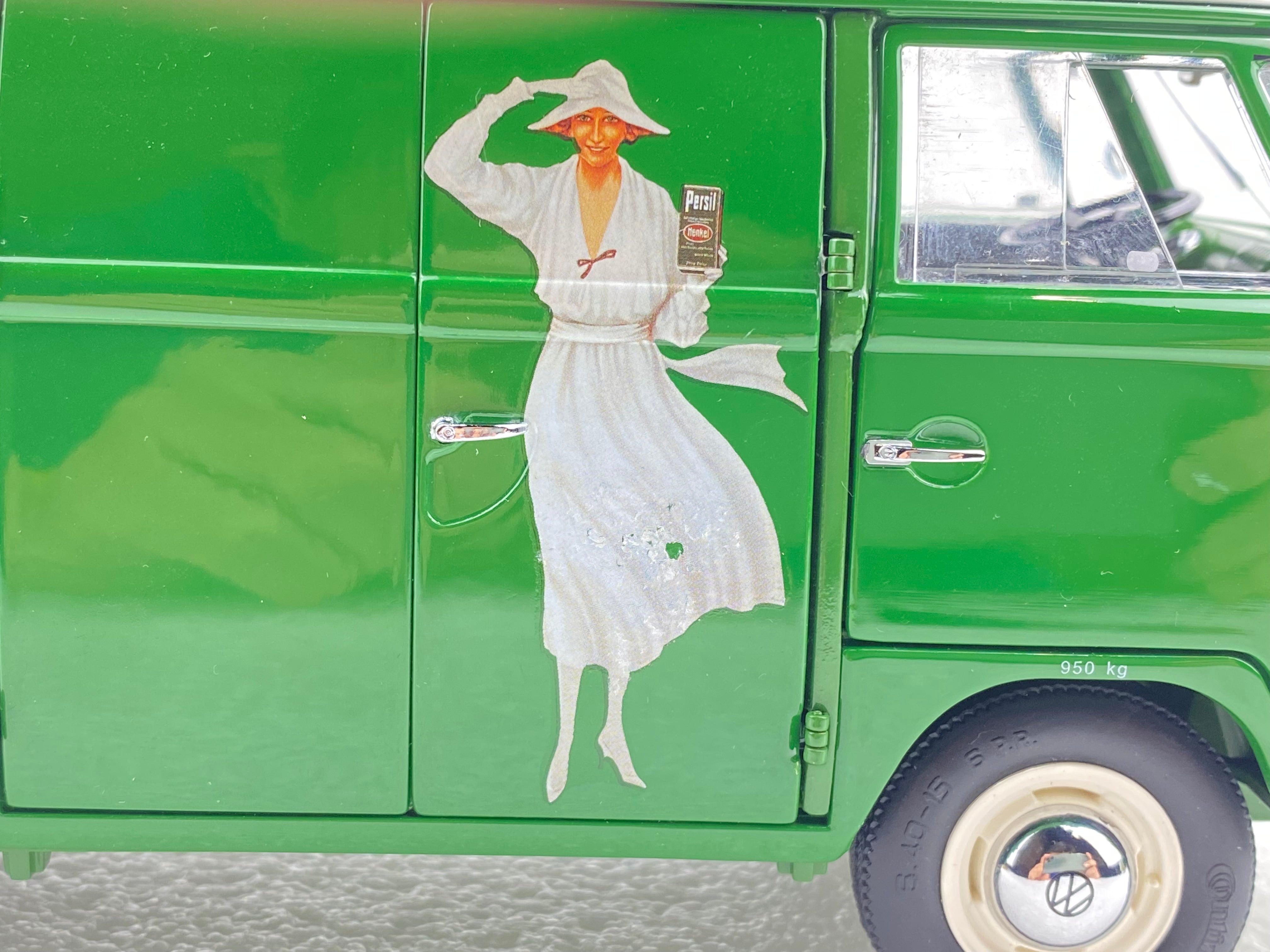 Schuco 1:18 Volkswagen T1b transporter Persil Year 1959-63 450036600 (Clearance Final Sale)