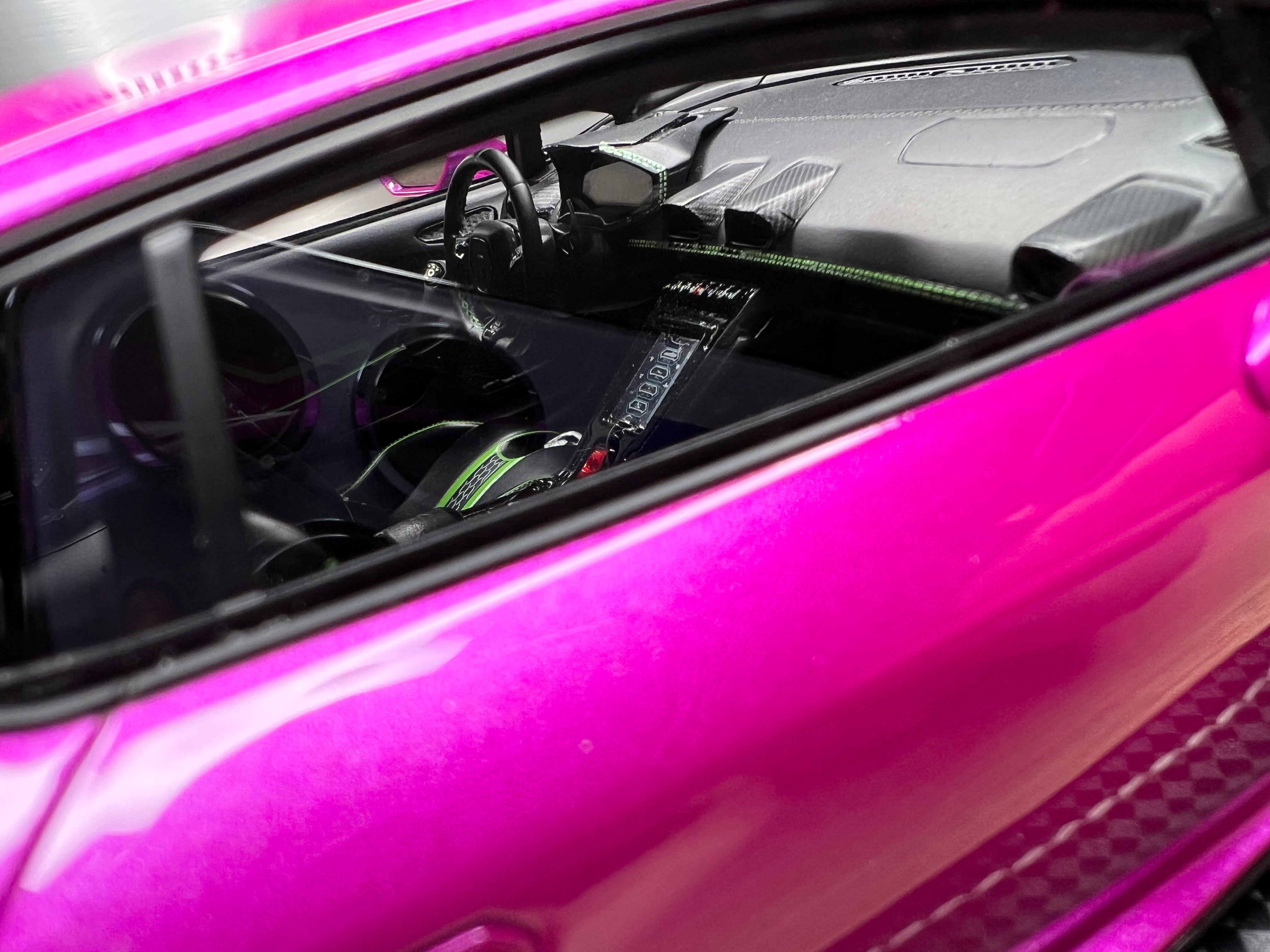 Lamborghini Huracan Tecnica - metallic purple - Limited Edition 1 of 1 - 1:18