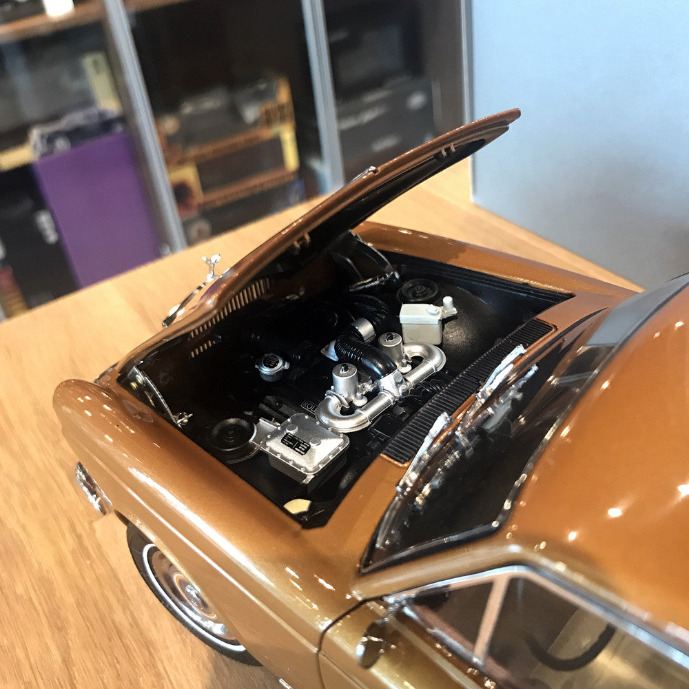 Paragon 1:18 Rolls Royce Silver Shadow MPW Orange PA-98205