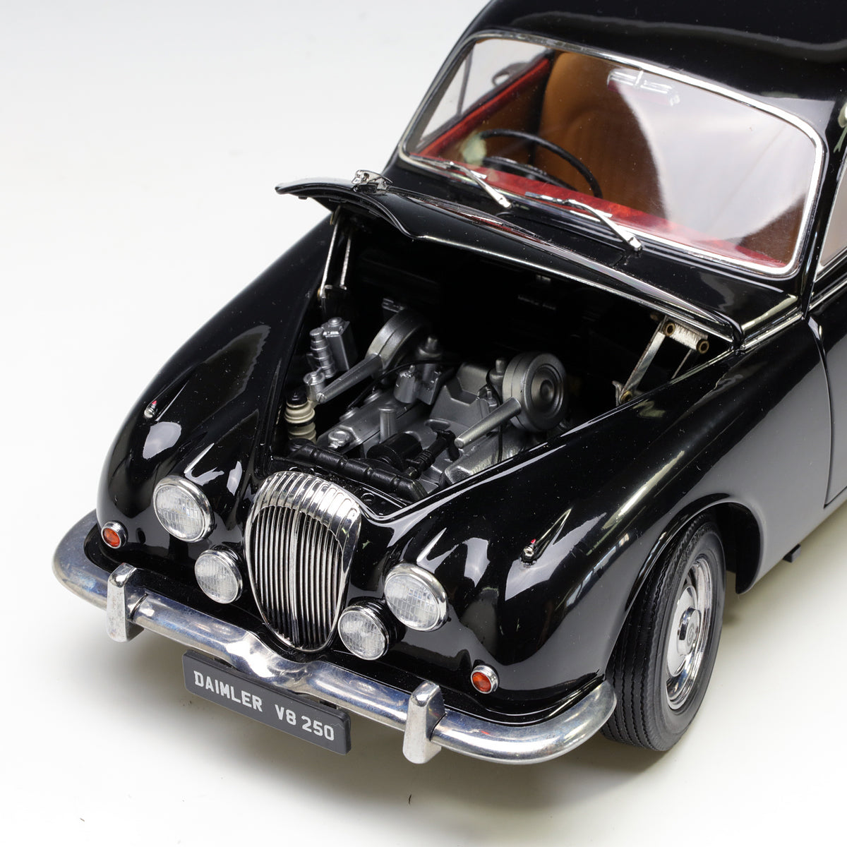 Paragon 1:18 1967 Jaguar MK2 Daimler V8 250 Black PA-98311