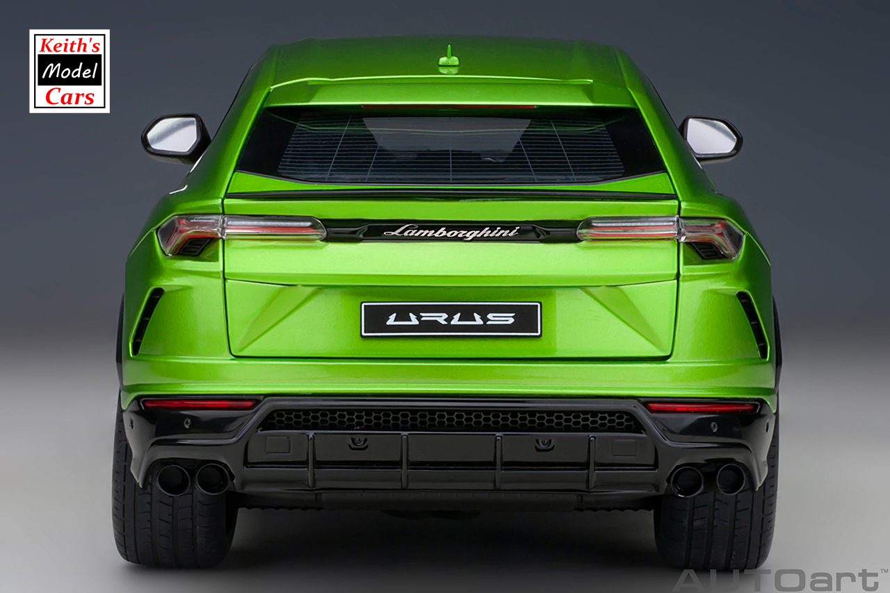 [1/18 Scale] Lamborghini Urus in Verde Selvans by AUTOart Models