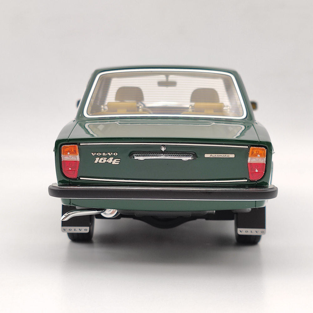 DNA Collectibles 1/18 Volvo 164 E 1972 DNA000157 Resin Model Car Limited Green Toys Gift