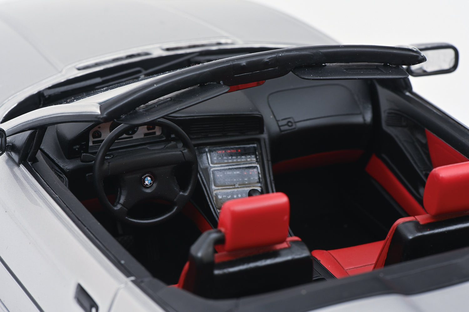 Schuco 1:18 BMW 850 Ci Cabriolet E31 450025500