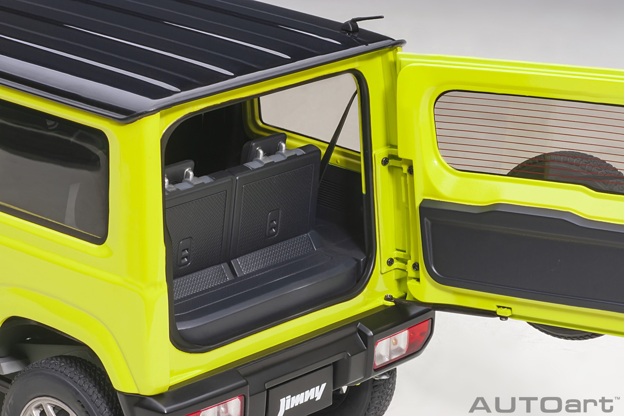 AUTOart 1:18 Suzuki Jimny (JB64) (Kinetic Yellow with Black roof) 78501