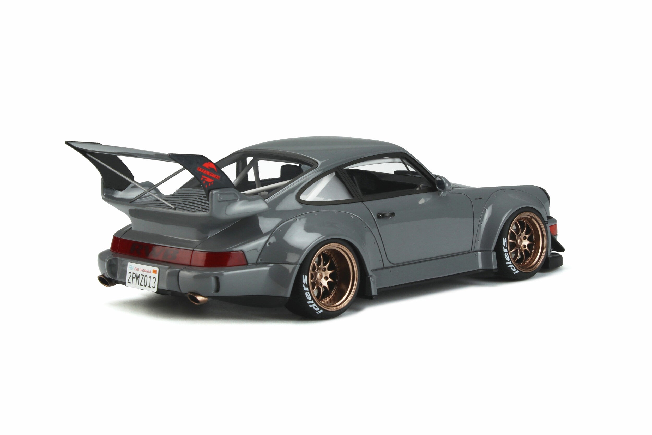 GT Spirit 1:18 Porsche 993 RWB Akiba Edition