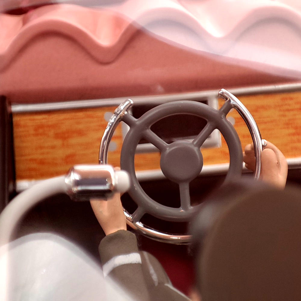 AMIE 1/18 Scale Rolls Royce Lady Penelope's Thunderbirds FAB1/FAB 1 Resin Toys Car Models Miniature Decoration Gifts