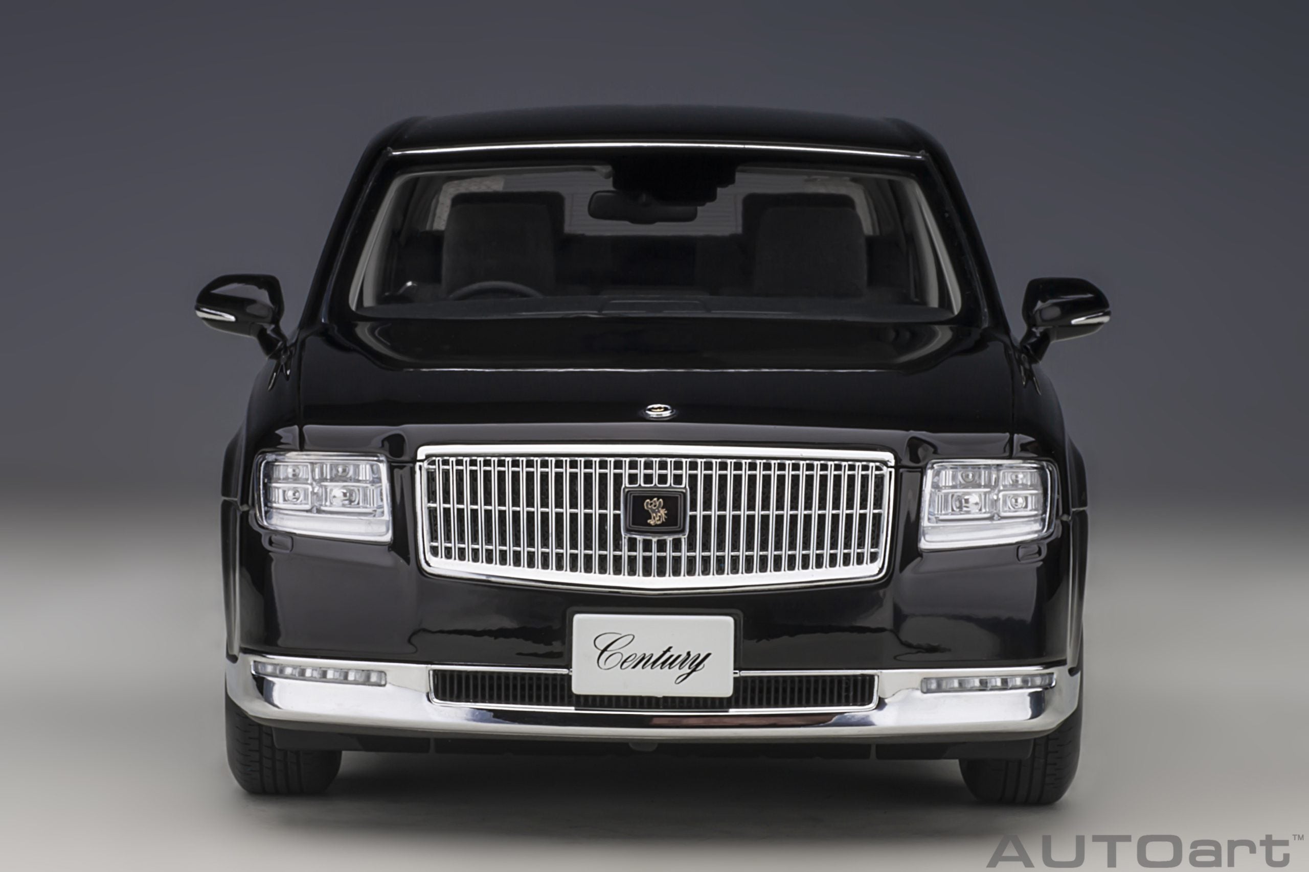 AUTOart 1:18 Toyota Century with curtains (Black) 78765