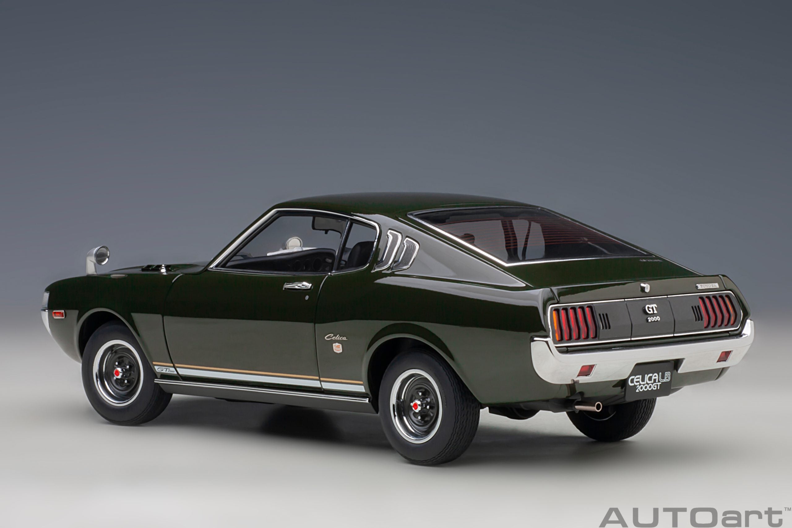 AUTOart 1:18 Toyota Celica Liftback 2000GT (RA25) 1973 (Moss Green) 78768