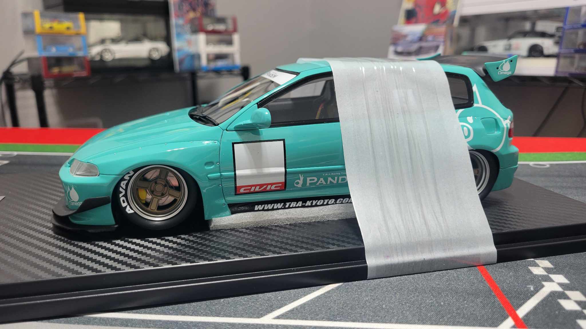 One Model 1:18 Honda Civic EG6 Rocket Bunny in Teal Green