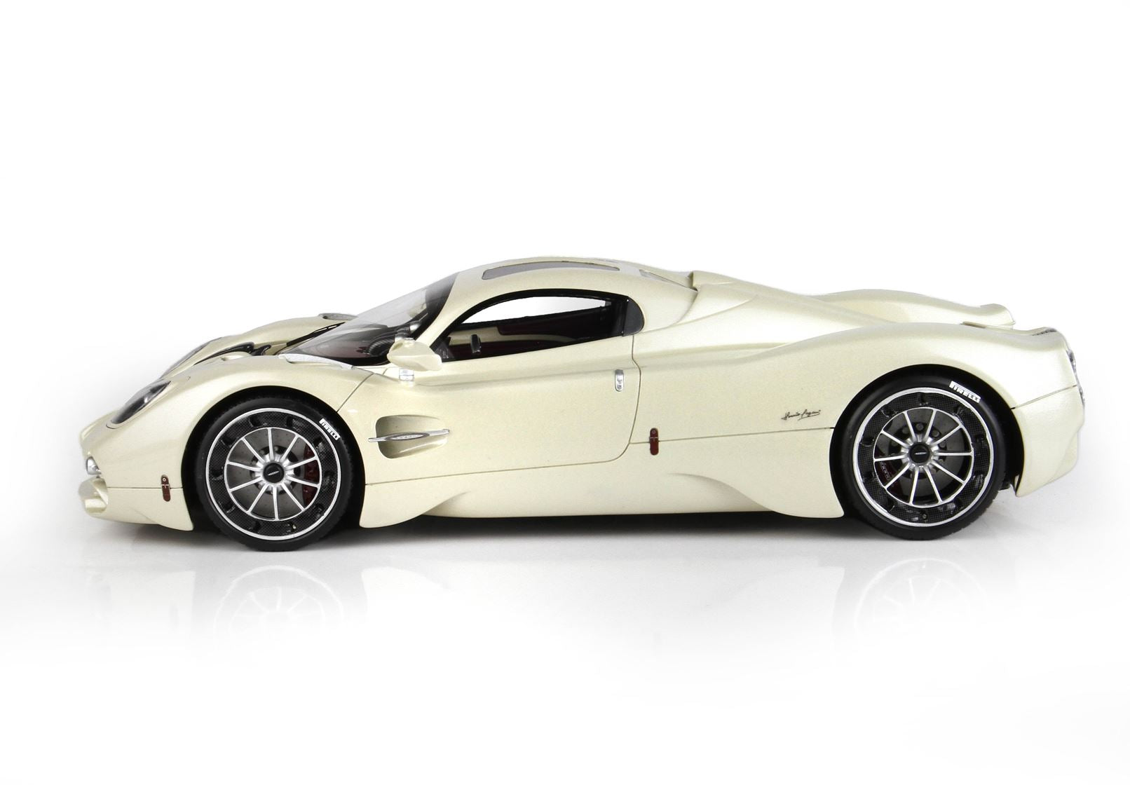 Pagani Utopia - launch spec Grey Rinascimento - 1:18