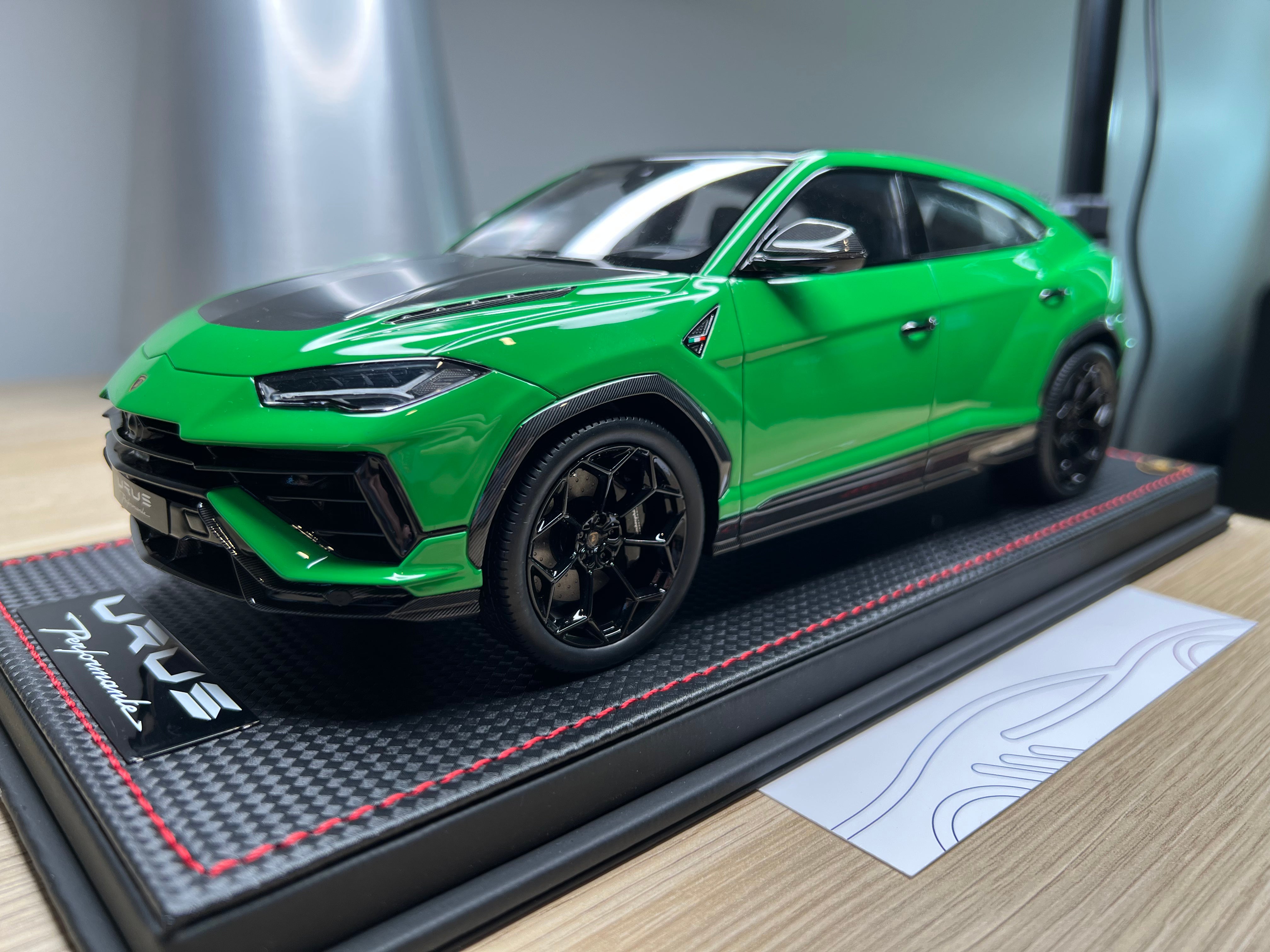 Lamborghini Urus Performante - Verde Viper - 1:18